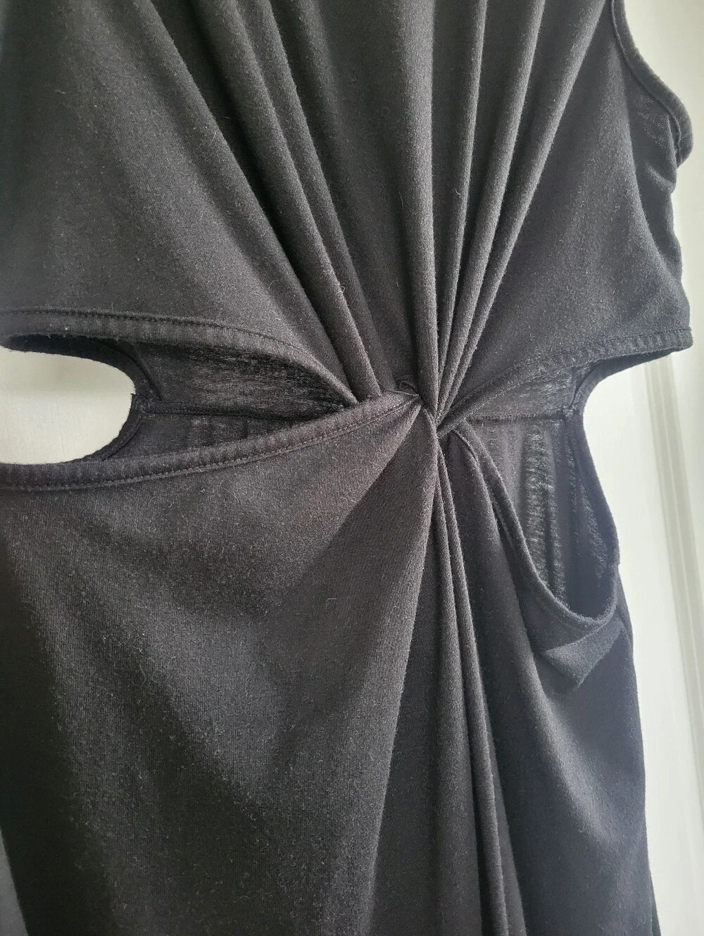 Cupshe Black Twist Cutout Maxi Dress - Picture 3 of 6